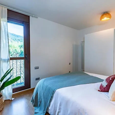 El Nido Del Pirineo Estilo Y Calidez En * ビリャヌア