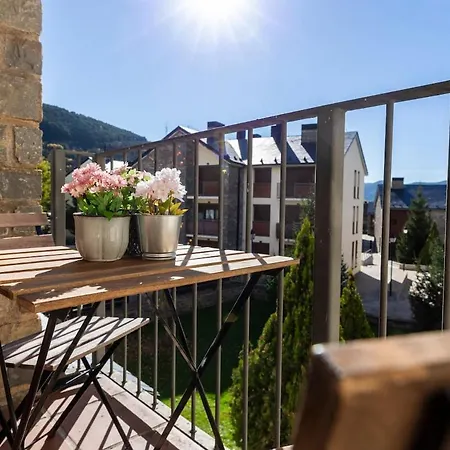 El Nido Del Pirineo Estilo Y Calidez En 公寓 *