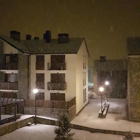 El Nido Del Pirineo Estilo Y Calidez En アパート *