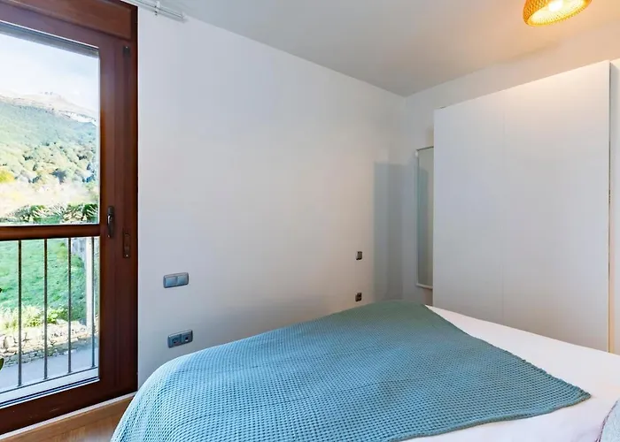 El Nido Del Pirineo Estilo Y Calidez En Apartamento Villanúa