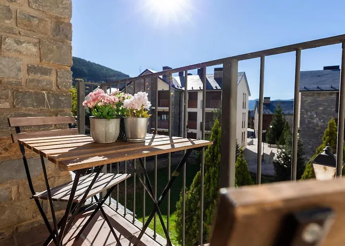 El Nido Del Pirineo Estilo Y Calidez En Apartamento *