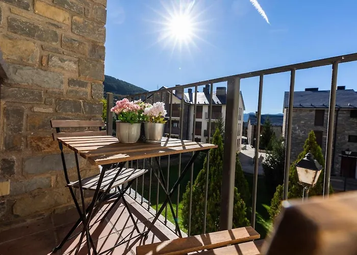 El Nido Del Pirineo Estilo Y Calidez En *