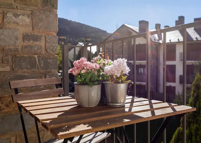 El Nido Del Pirineo Estilo Y Calidez En Apartamento